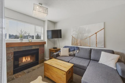 308 4360 Lorimer Road, Whistler, BC, Whistler — Apartment/Condo for sale
