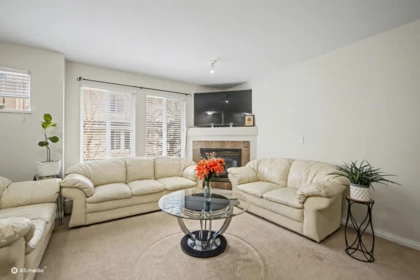 Kitchen Island Photo of 13 6533 121 Street, Surrey, BC