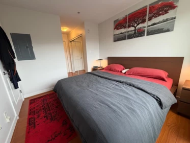 Primary Bedroom Photo of 313 15735 Croydon Drive, Surrey, BC