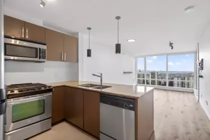 2203 9868 Cameron Street, Burnaby, BC, Burnaby — Apartment/Condo for sale