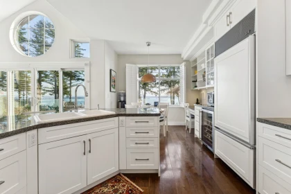 Guest Bathroom Photo of 7 5110 Alderfeild Place, West Vancouver, BC