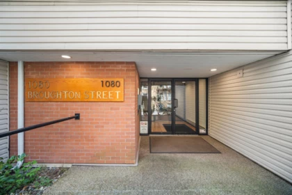 Kitchen Photo of 310 1080 Broughton Street, Vancouver, BC