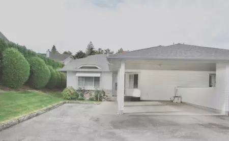 Hot Tub / Spa Photo of 7 3055 Trafalgar Street, Abbotsford, BC