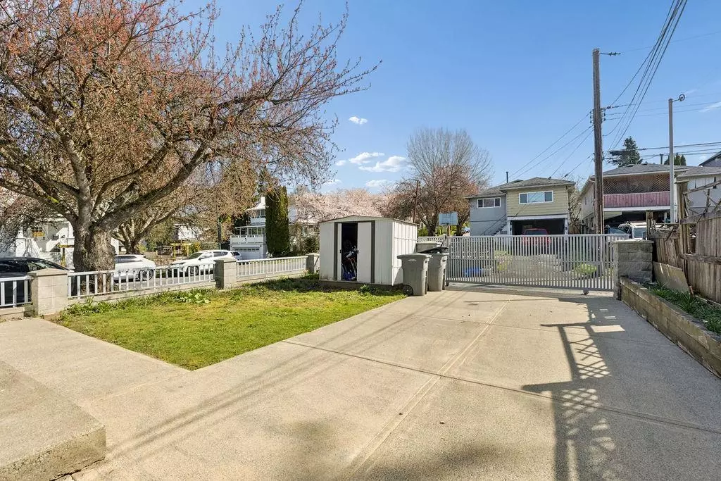 Family Room Photo of 3708 Dumfries Street, Vancouver, BC