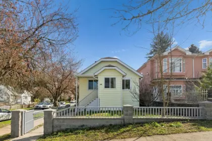 3708 Dumfries Street, Vancouver, BC, Vancouver — Single Family Residence for sale