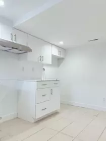 Hot Tub / Spa Photo of 3708 Dumfries Street, Vancouver, BC