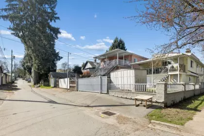 3708 Dumfries Street, Vancouver, BC, Vancouver — Single Family Residence for sale