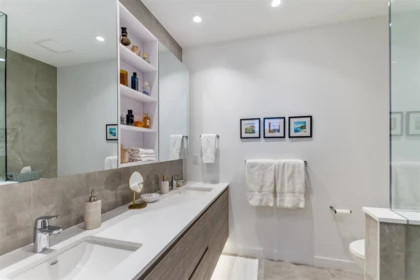Walk-In Closet Photo of 3208 680 Quayside Drive, New Westminster, BC