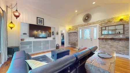 Breakfast Nook Photo of 1110 Laramee Road, Squamish, BC
