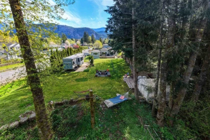 Front Yard Photo of 1110 Laramee Road, Squamish, BC