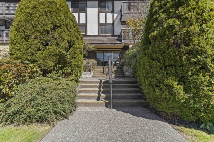 Office / Den Photo of 315 310 W 3rd Street, North Vancouver, BC