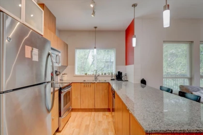 215 9655 King George Boulevard, Surrey, BC, Surrey — Apartment/Condo for sale