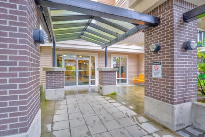 215 9655 King George Boulevard, Surrey, BC, Surrey — Apartment/Condo for sale