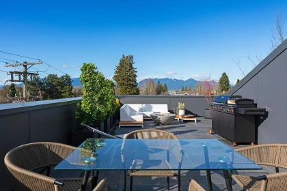 Swimming Pool Photo of 4520 Heather Street, Vancouver, BC