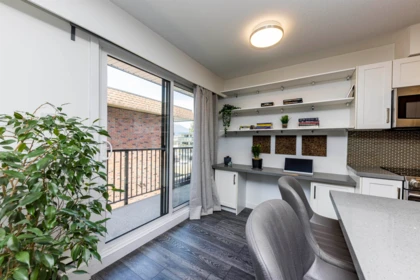 208 160 E 19th Street, North Vancouver, BC, North Vancouver — Apartment/Condo for sale