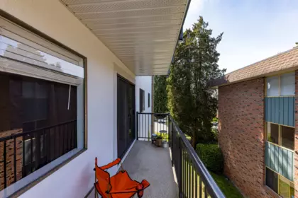 Hallway Photo of 208 160 E 19th Street, North Vancouver, BC