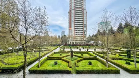301 7368 Sandborne Avenue, Burnaby, BC, Burnaby — Apartment/Condo for sale