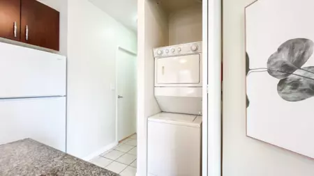 Mudroom Photo of 301 7368 Sandborne Avenue, Burnaby, BC
