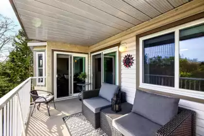 Front Yard Photo of 212 20600 53a Avenue, Langley, BC