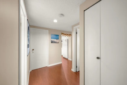 Entry Foyer Photo of 1108 2041 Bellwood Avenue, Burnaby, BC