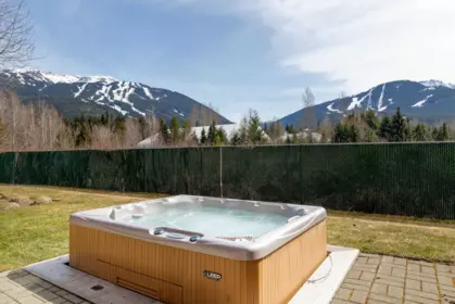 Week B 4726 Settebello Drive, Whistler, BC, Whistler — Townhouse for sale