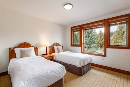 Office / Den Photo of Week B 4726 Settebello Drive, Whistler, BC