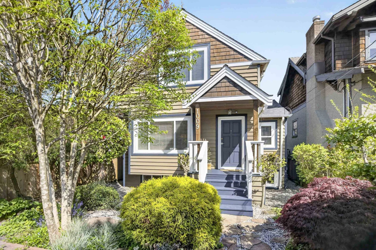 Exterior Rear Photo of 1009 E 14th Avenue, Vancouver, BC