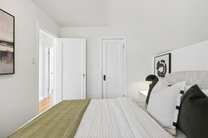 Hallway Photo of 1009 E 14th Avenue, Vancouver, BC