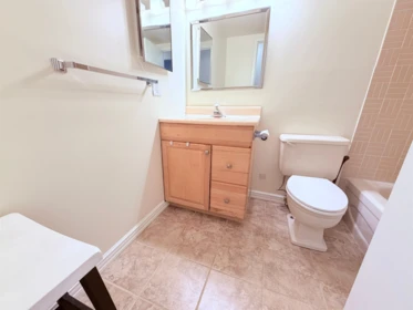 Guest Bathroom Photo of 405 9300 Parksville Drive, Richmond, BC