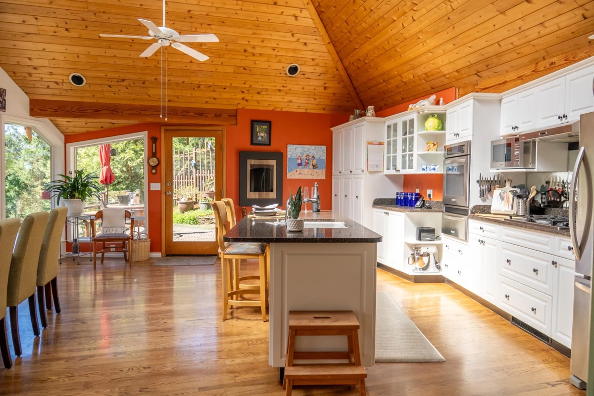 Dining Area Photo of 486 Bluff Way, Mayne Island, BC
