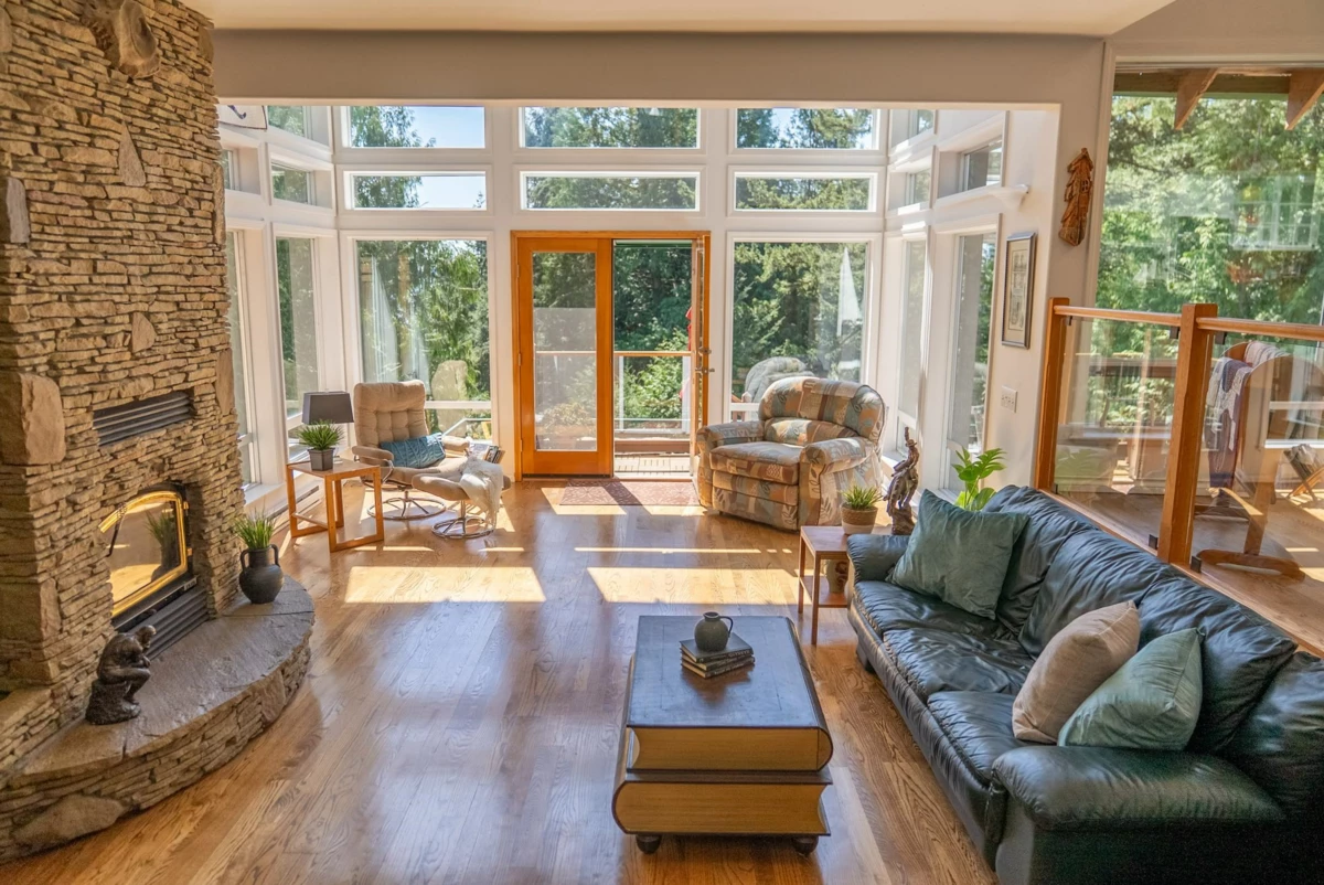 Living Room Photo of 486 Bluff Way, Mayne Island, BC