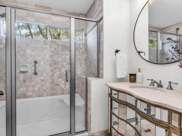 Primary Bathroom Photo of 16 4847 219 Street, Langley, BC