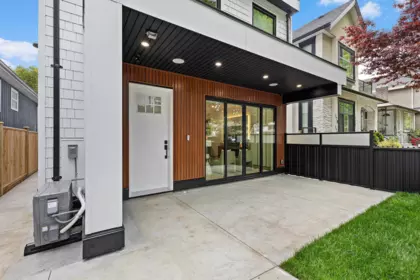 1 182 Ontario Place, Vancouver, BC, Vancouver — Half Duplex for sale