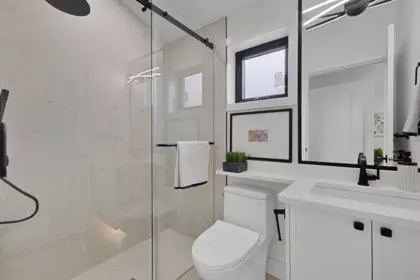 Mudroom Photo of 1 182 Ontario Place, Vancouver, BC