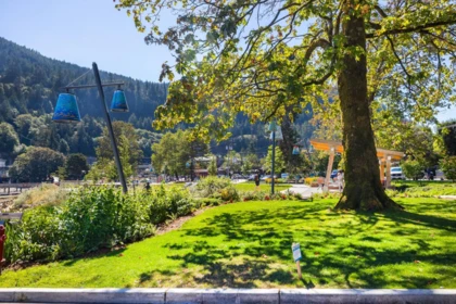 Playground / Recreational Area Near 406 6707 Nelson Avenue, West Vancouver, BC