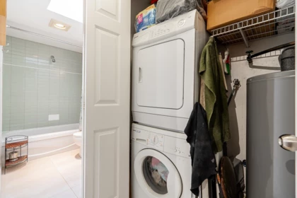 Office / Den Photo of 304 592 W 16th Avenue, Vancouver, BC