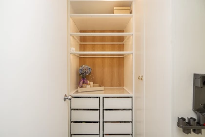Basement Recreation Room Photo of 403 811 Helmcken Street, Vancouver, BC