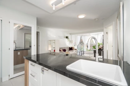 Kitchen Photo of 403 811 Helmcken Street, Vancouver, BC