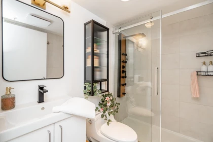 Loft / Bonus Room Photo of 403 811 Helmcken Street, Vancouver, BC