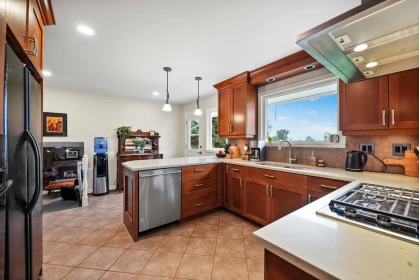 Breakfast Nook Photo of 21723 24 Avenue, Langley, BC