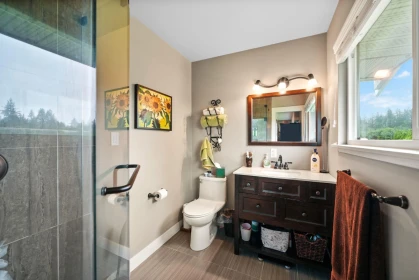 Entry Foyer Photo of 21723 24 Avenue, Langley, BC