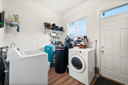 Guest Bathroom Photo of 21723 24 Avenue, Langley, BC