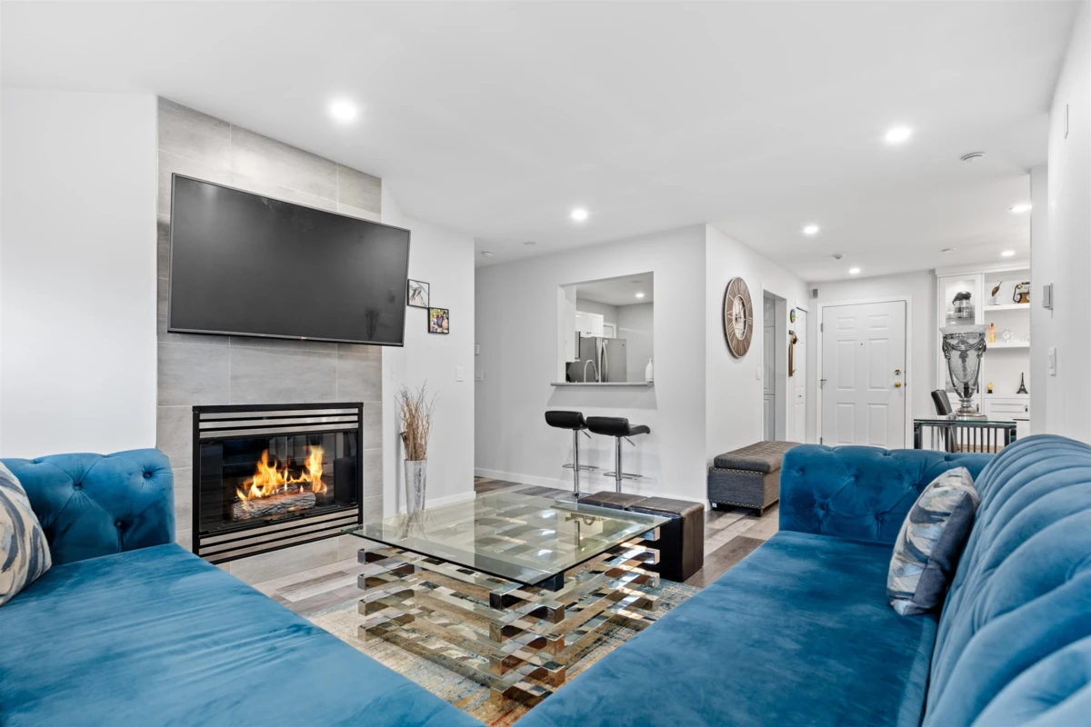 Family Room Photo of 105 12125 75a Avenue, Surrey, BC