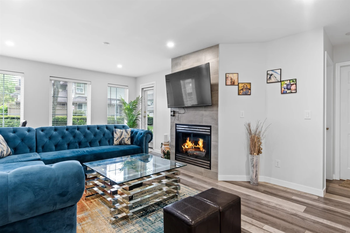 Living Room Photo of 105 12125 75a Avenue, Surrey, BC