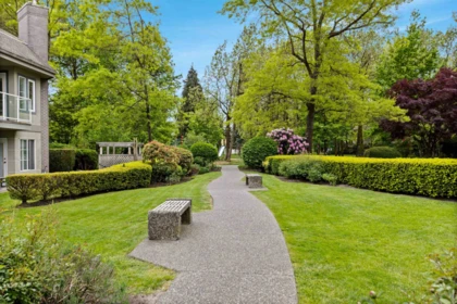 Hallway Photo of 105 12125 75a Avenue, Surrey, BC