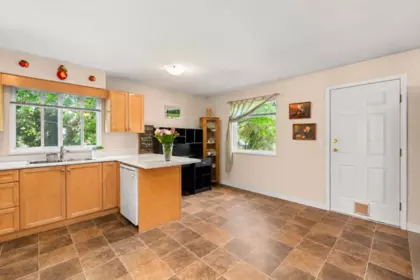 Kitchen Photo of 21611 50 Avenue, Langley, BC