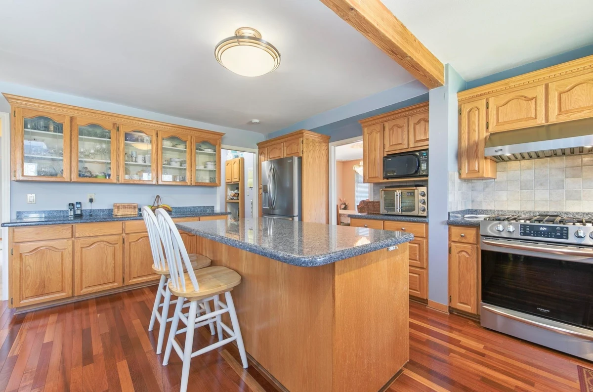 Family Room Photo of 4657 Grassmere Street, Burnaby, BC