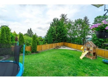 Entry Foyer Photo of 18120 58a Avenue, Surrey, BC