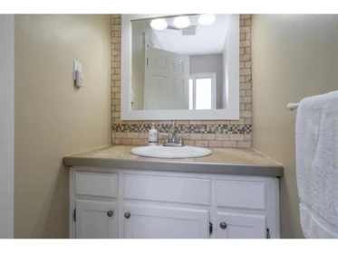 Guest Bathroom Photo of 18120 58a Avenue, Surrey, BC