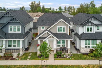 20541 77b Avenue, Langley, BC, Langley — Single Family Residence for sale